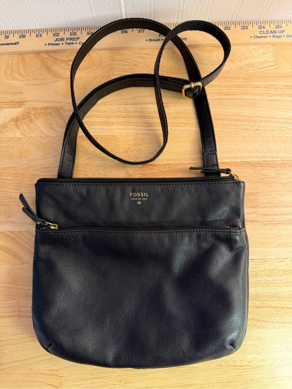Fossil Black Leather Crossbody with Front Zip Pocket